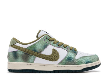 Nike SB Dunk Low (Alexis Sablone)