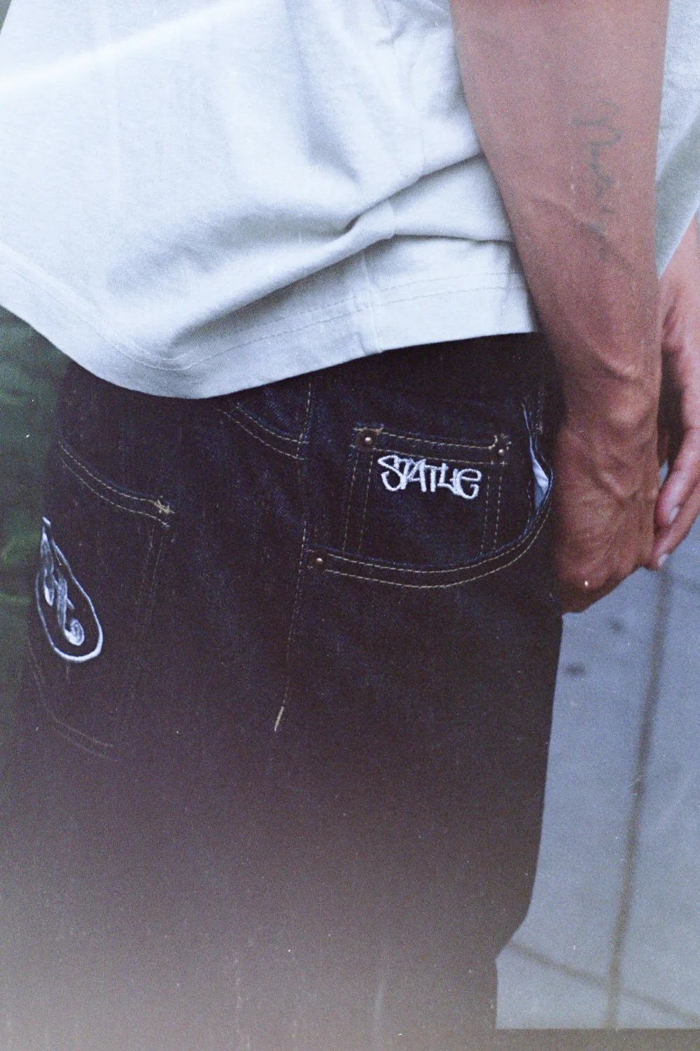 Statue ST Jeans